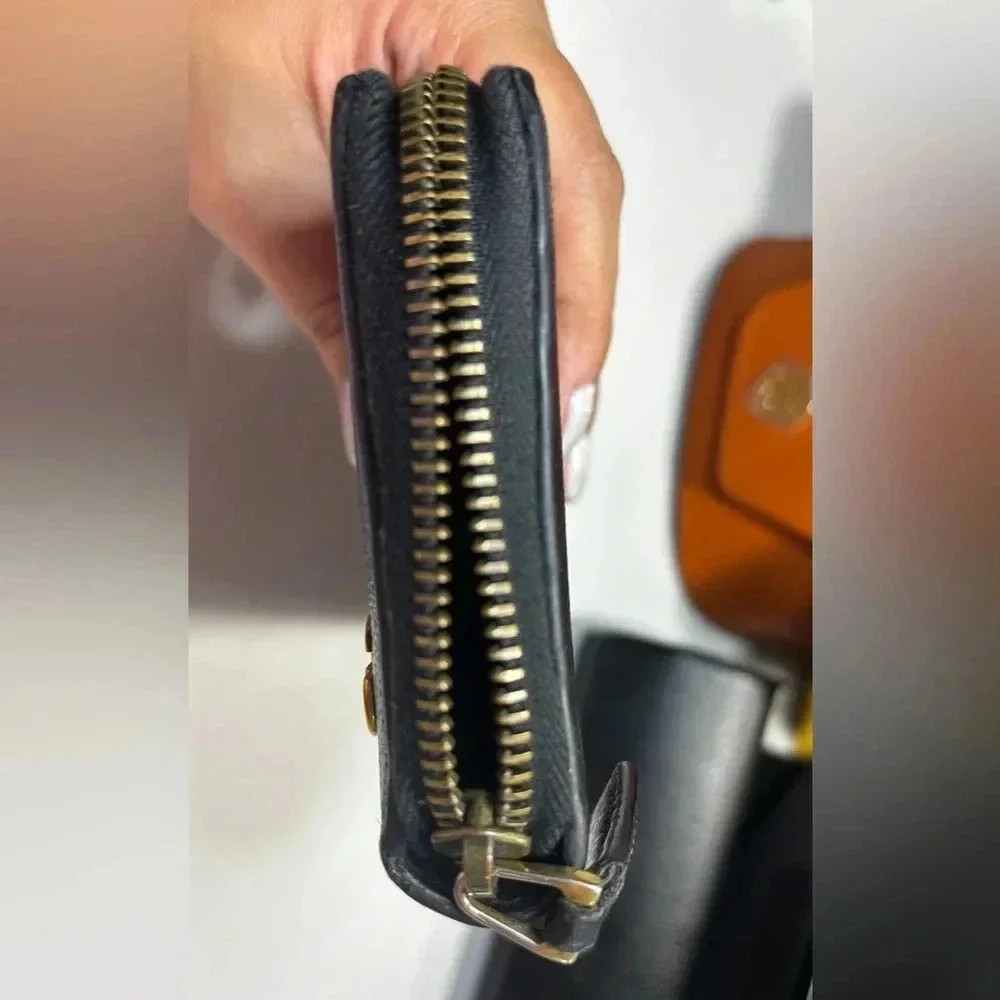 Gucci GG Logo Leather Continental Long Wallet - Picture 4 of 7